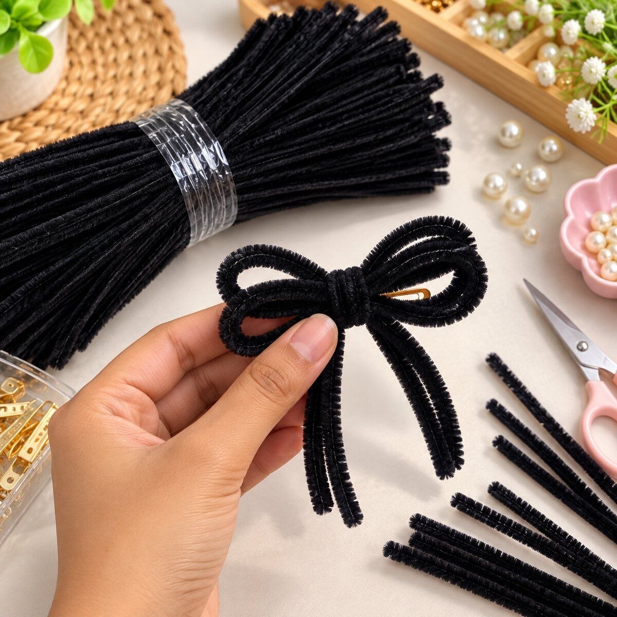 Black Pipe Cleaner Craft Sticks for DIY Flowers, Figures, Art & Craft – 100 Pieces (1 Packet)